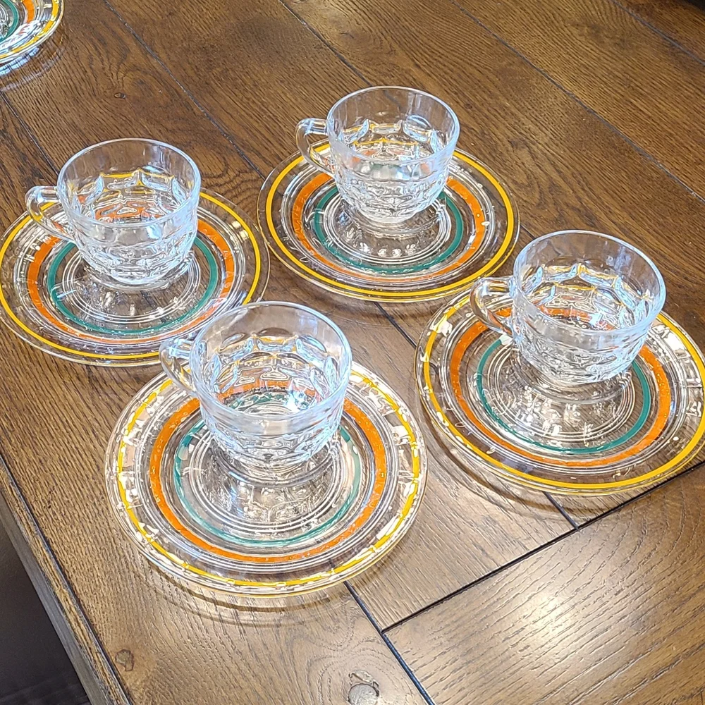 Anchor Hocking  snack plates with Federal Glass punch cups set of 4🐣